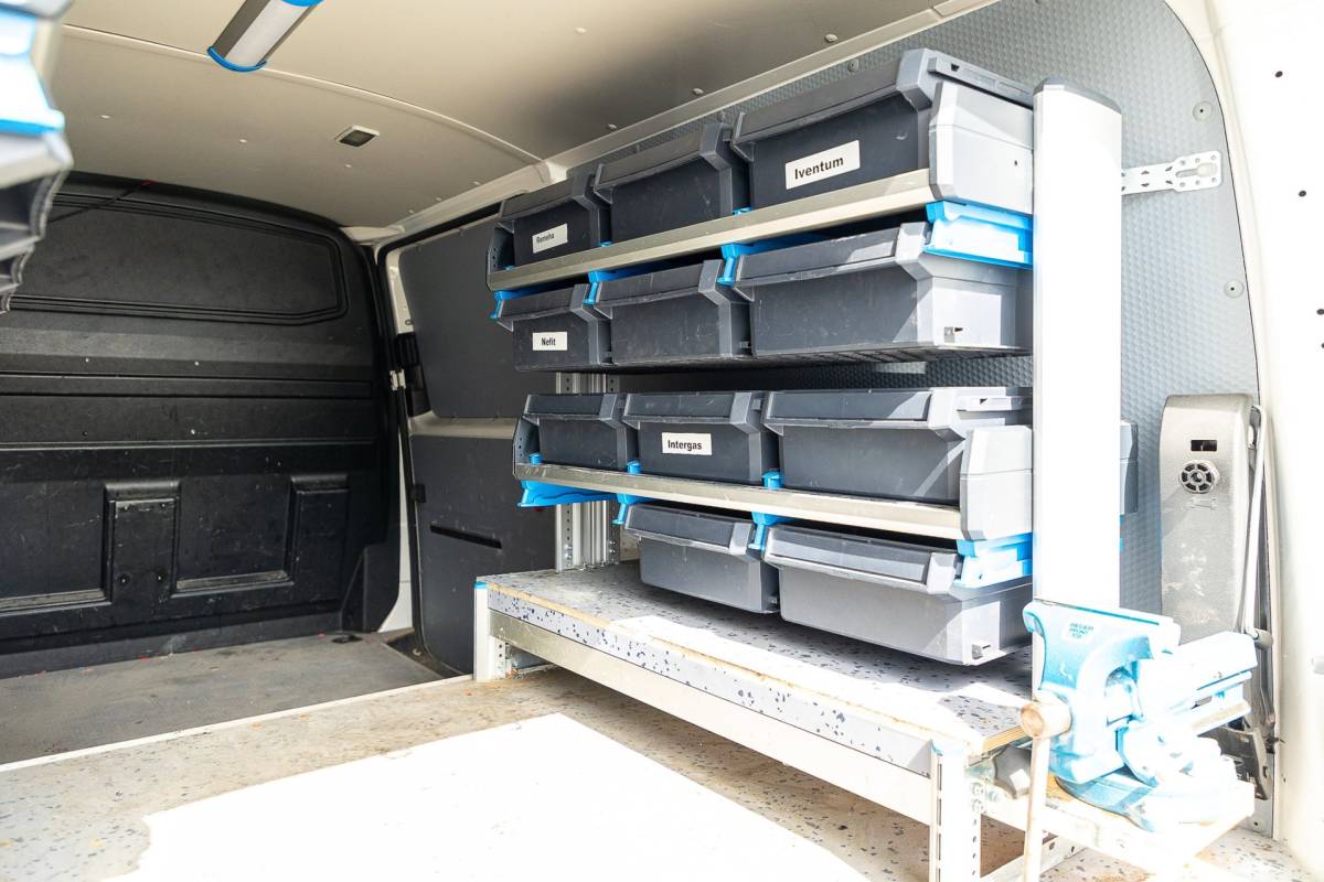 Volkswagen Transporter Volkswagen Transporter 2.0 TDI L2H1 Comfortline Volledig ingericht I NAP I Camera I