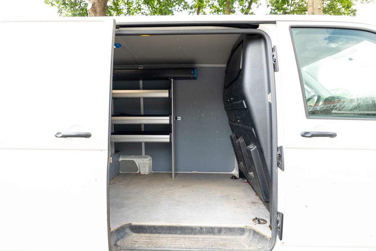 Volkswagen Transporter Volkswagen Transporter 2.0 TDI L2H1 Comfortline Volledig ingericht I NAP I Camera I