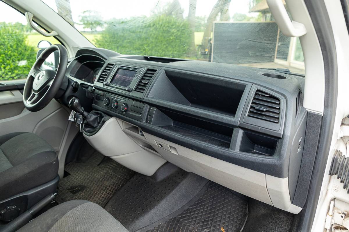 Volkswagen Transporter Volkswagen Transporter 2.0 TDI L2H1 Comfortline Volledig ingericht I NAP I Camera I
