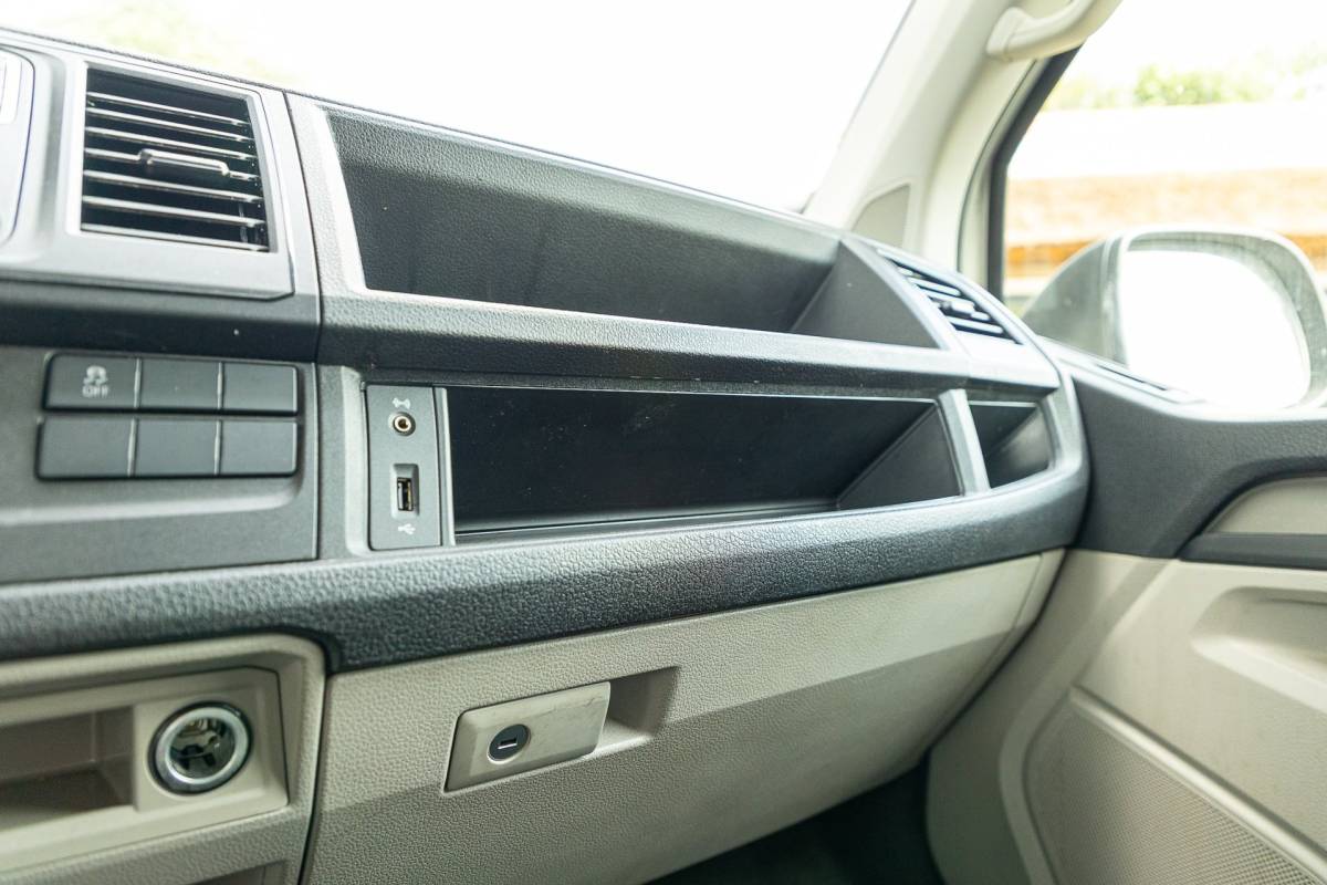 Volkswagen Transporter Volkswagen Transporter 2.0 TDI L2H1 Comfortline Volledig ingericht I NAP I Camera I