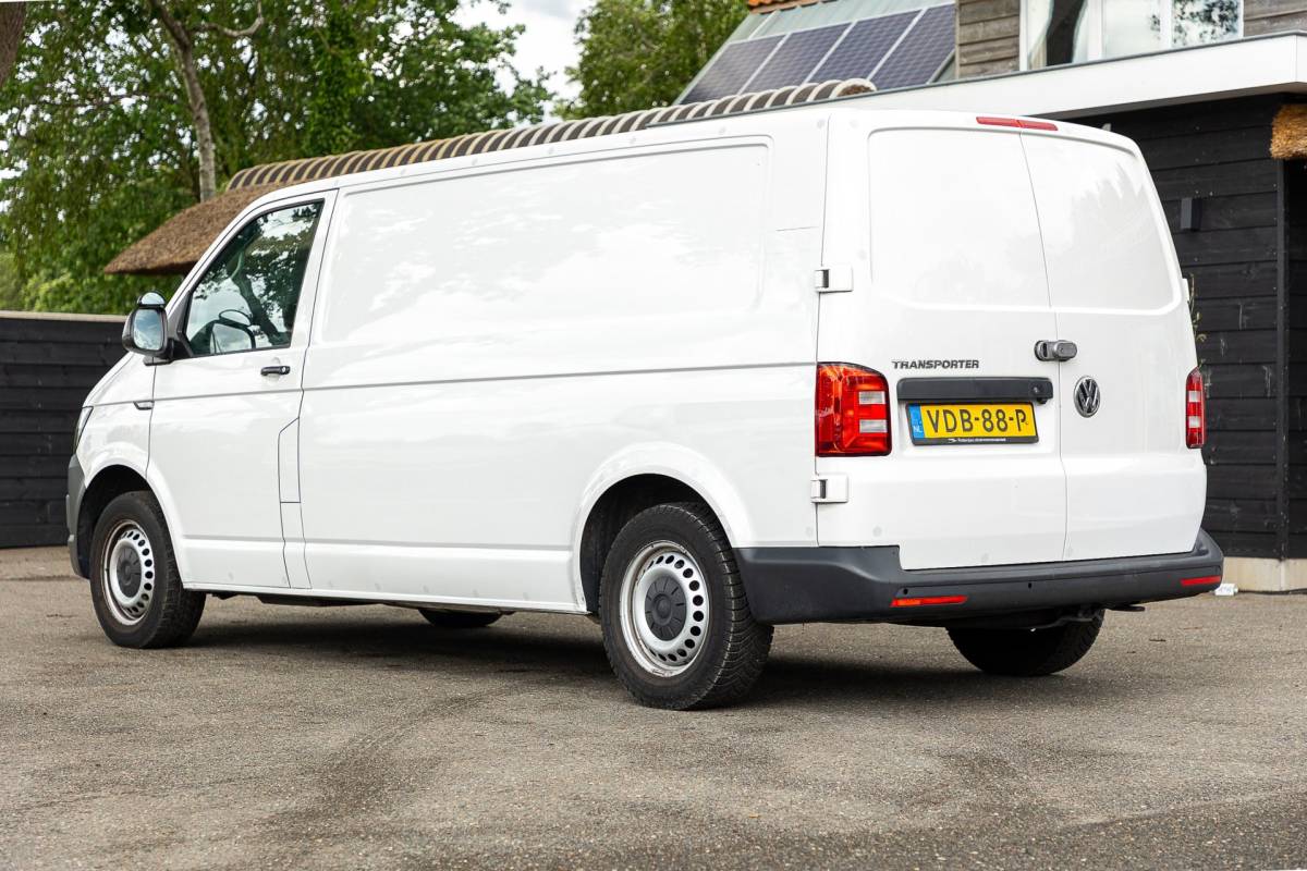 Volkswagen Transporter Volkswagen Transporter 2.0 TDI L2H1 Comfortline Volledig ingericht I NAP I Camera I