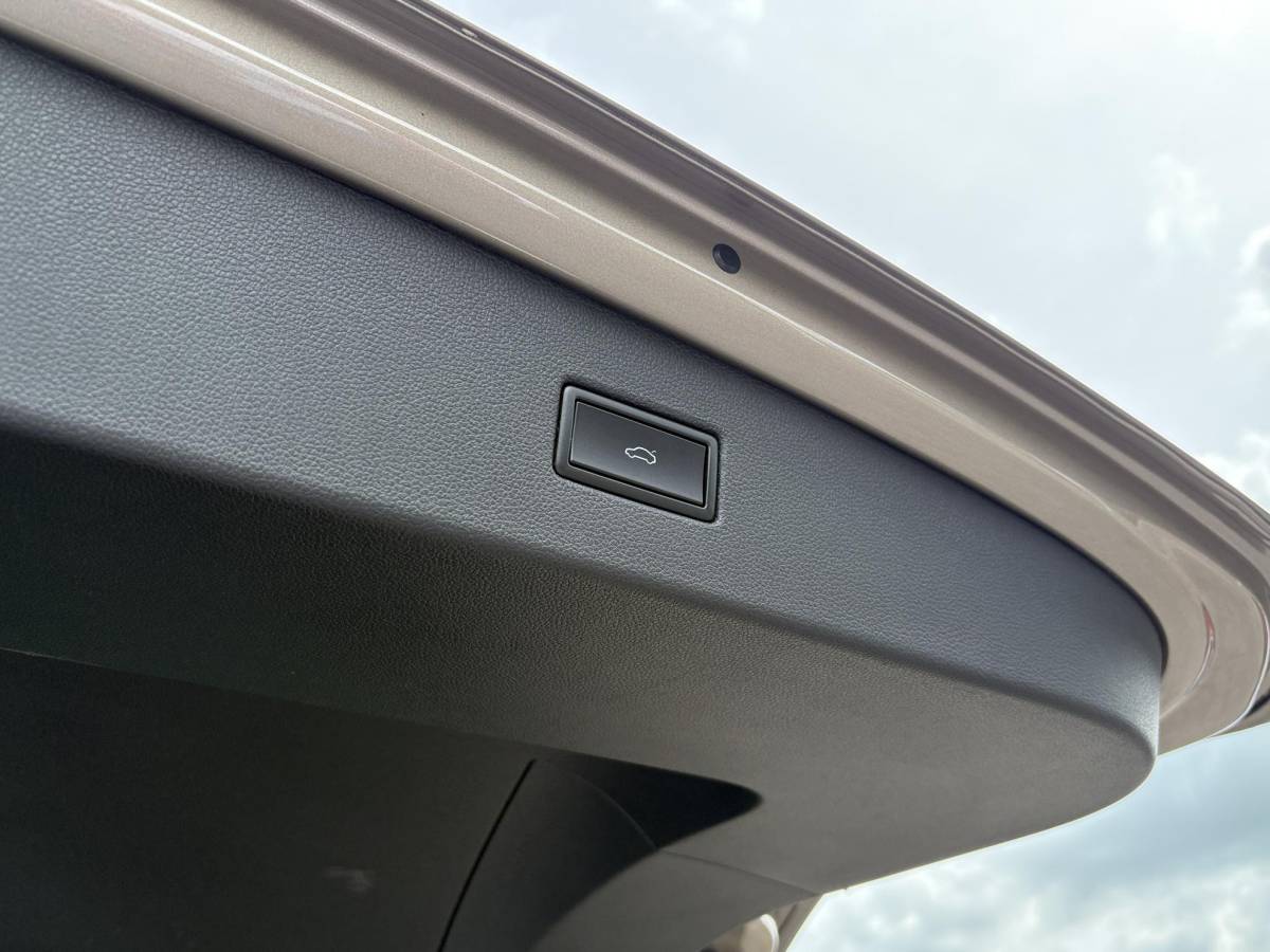 Volkswagen Tiguan Volkswagen Tiguan 1.4 TSI Comfortline 125pk | Wegklapbare Trekhaak | Adaptive Cruise | Navi | Carplay |