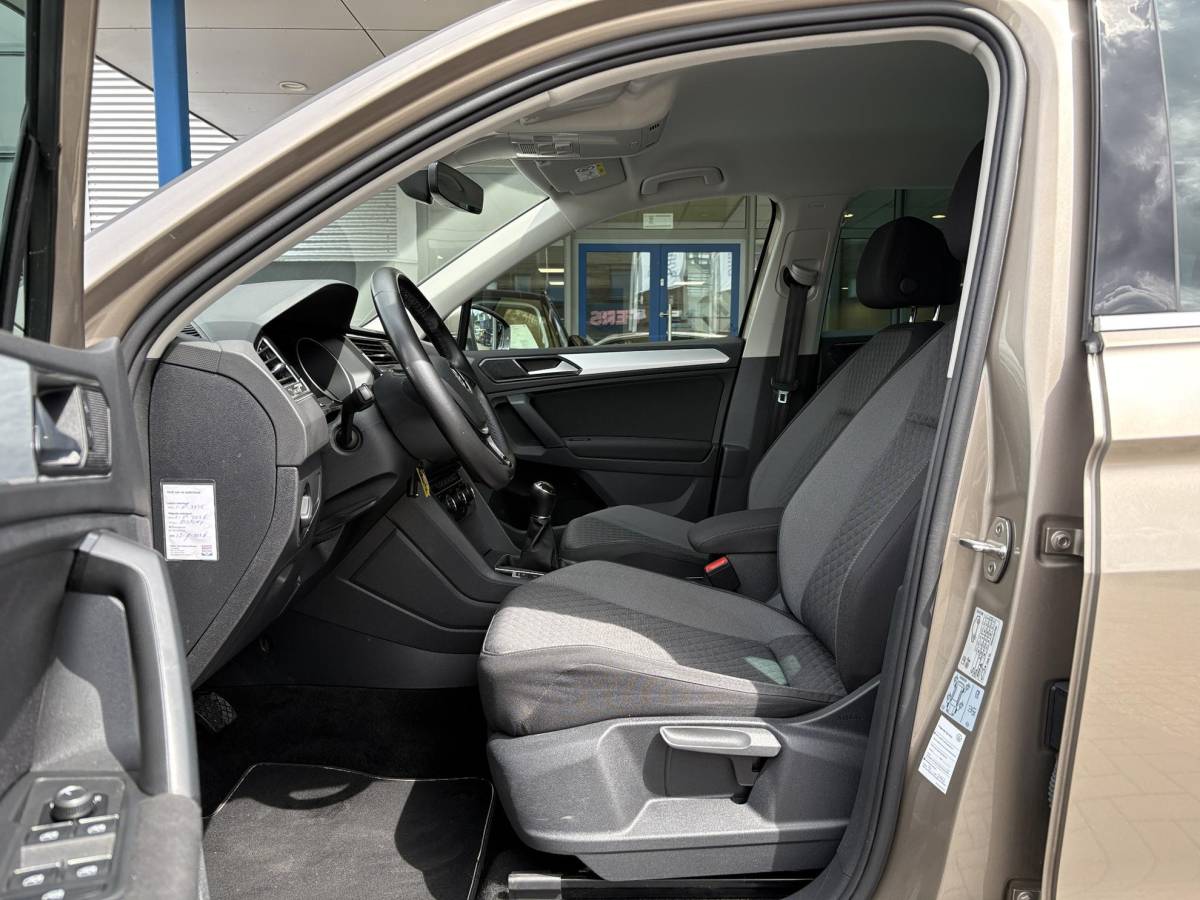 Volkswagen Tiguan Volkswagen Tiguan 1.4 TSI Comfortline 125pk | Wegklapbare Trekhaak | Adaptive Cruise | Navi | Carplay |