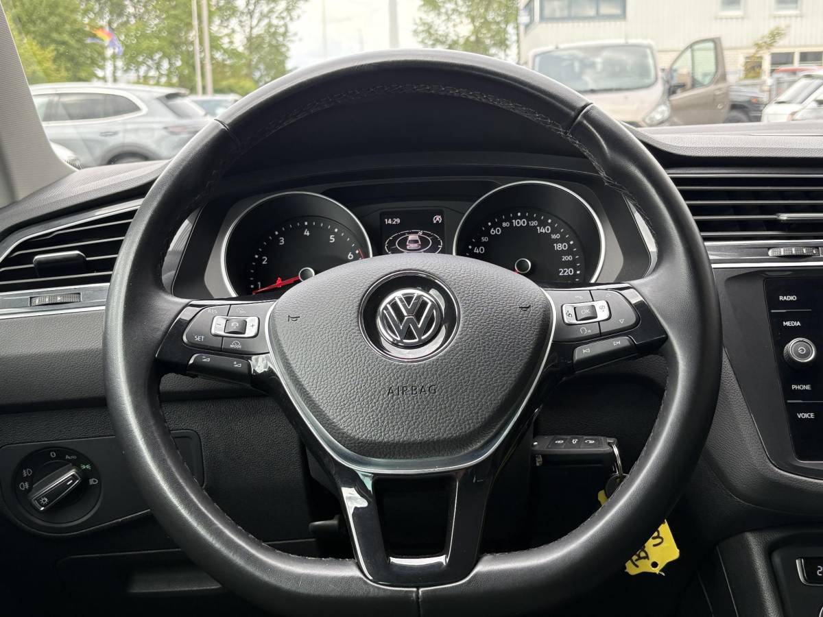 Volkswagen Tiguan Volkswagen Tiguan 1.4 TSI Comfortline 125pk | Wegklapbare Trekhaak | Adaptive Cruise | Navi | Carplay |