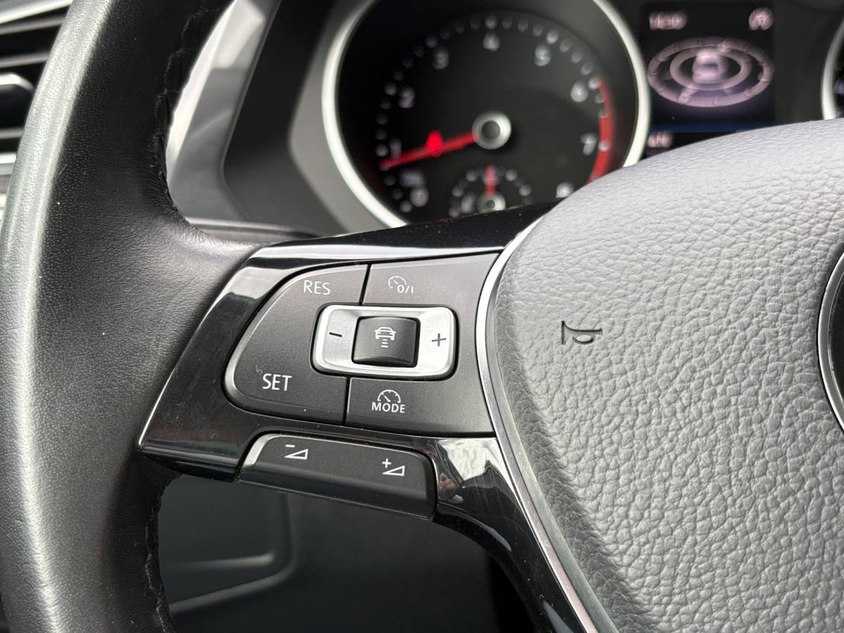 Volkswagen Tiguan Volkswagen Tiguan 1.4 TSI Comfortline 125pk | Wegklapbare Trekhaak | Adaptive Cruise | Navi | Carplay |