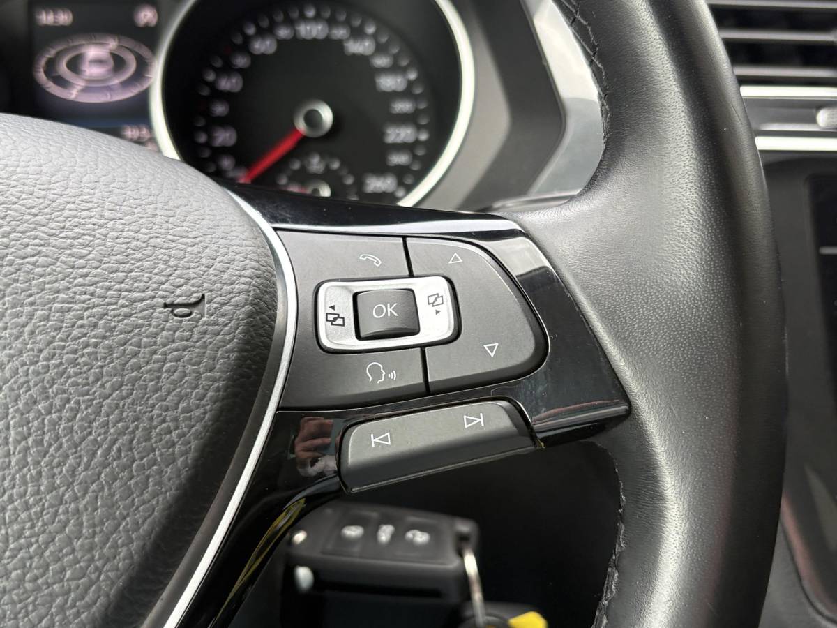 Volkswagen Tiguan Volkswagen Tiguan 1.4 TSI Comfortline 125pk | Wegklapbare Trekhaak | Adaptive Cruise | Navi | Carplay |