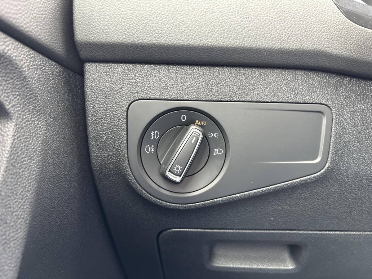 Volkswagen Tiguan Volkswagen Tiguan 1.4 TSI Comfortline 125pk | Wegklapbare Trekhaak | Adaptive Cruise | Navi | Carplay |