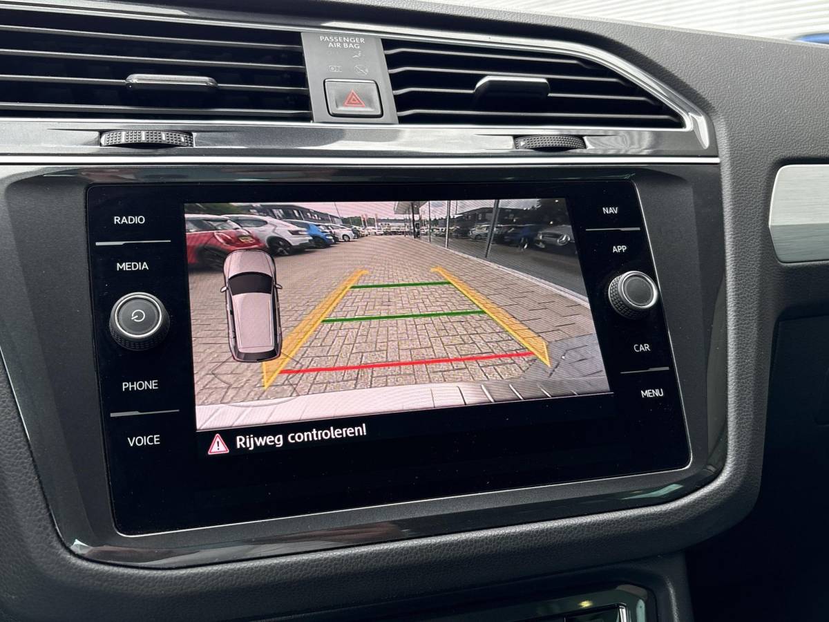 Volkswagen Tiguan Volkswagen Tiguan 1.4 TSI Comfortline 125pk | Wegklapbare Trekhaak | Adaptive Cruise | Navi | Carplay |