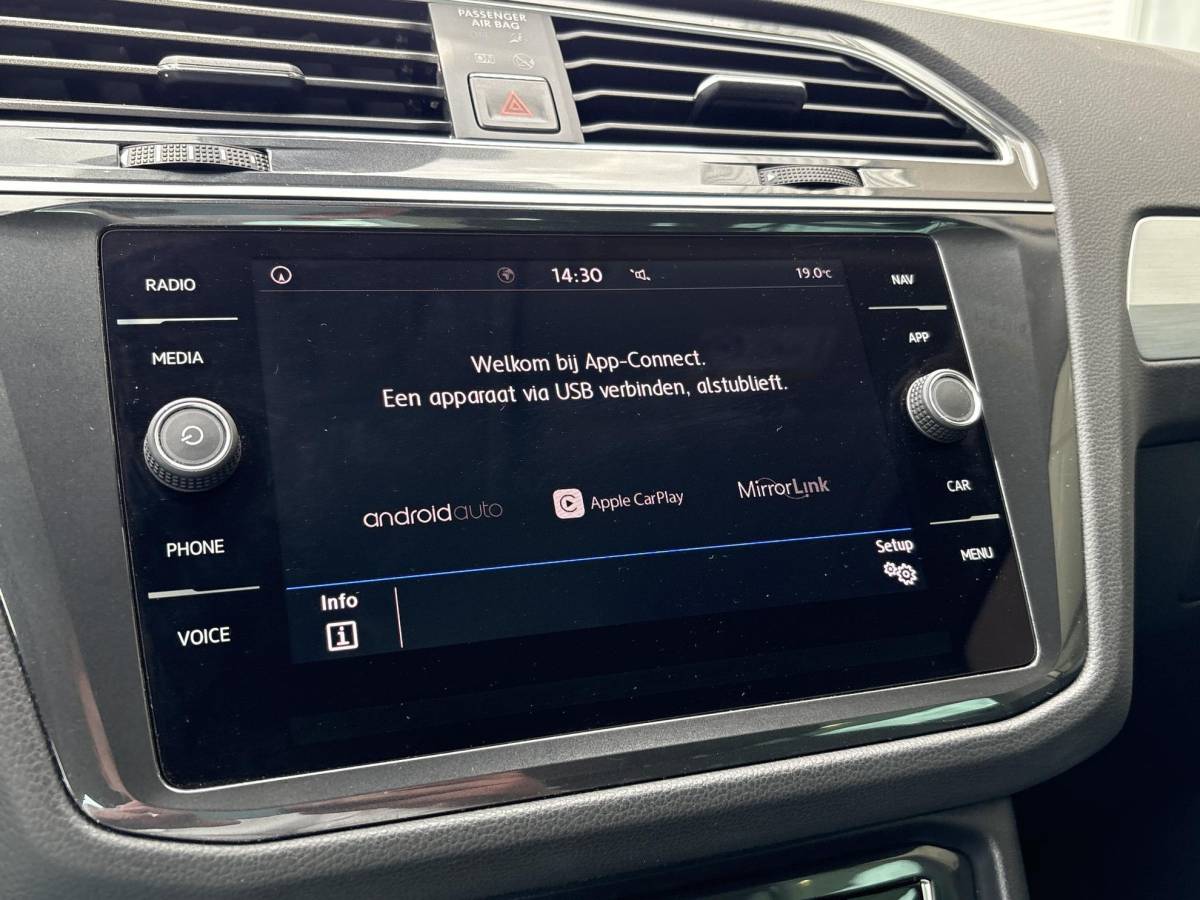 Volkswagen Tiguan Volkswagen Tiguan 1.4 TSI Comfortline 125pk | Wegklapbare Trekhaak | Adaptive Cruise | Navi | Carplay |