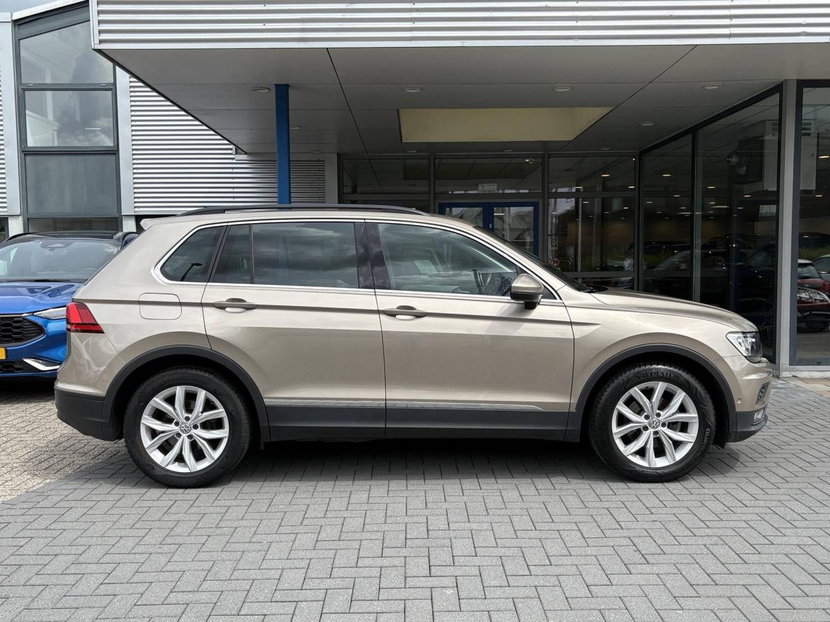 Volkswagen Tiguan Volkswagen Tiguan 1.4 TSI Comfortline 125pk | Wegklapbare Trekhaak | Adaptive Cruise | Navi | Carplay |