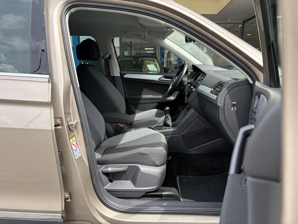 Volkswagen Tiguan Volkswagen Tiguan 1.4 TSI Comfortline 125pk | Wegklapbare Trekhaak | Adaptive Cruise | Navi | Carplay |