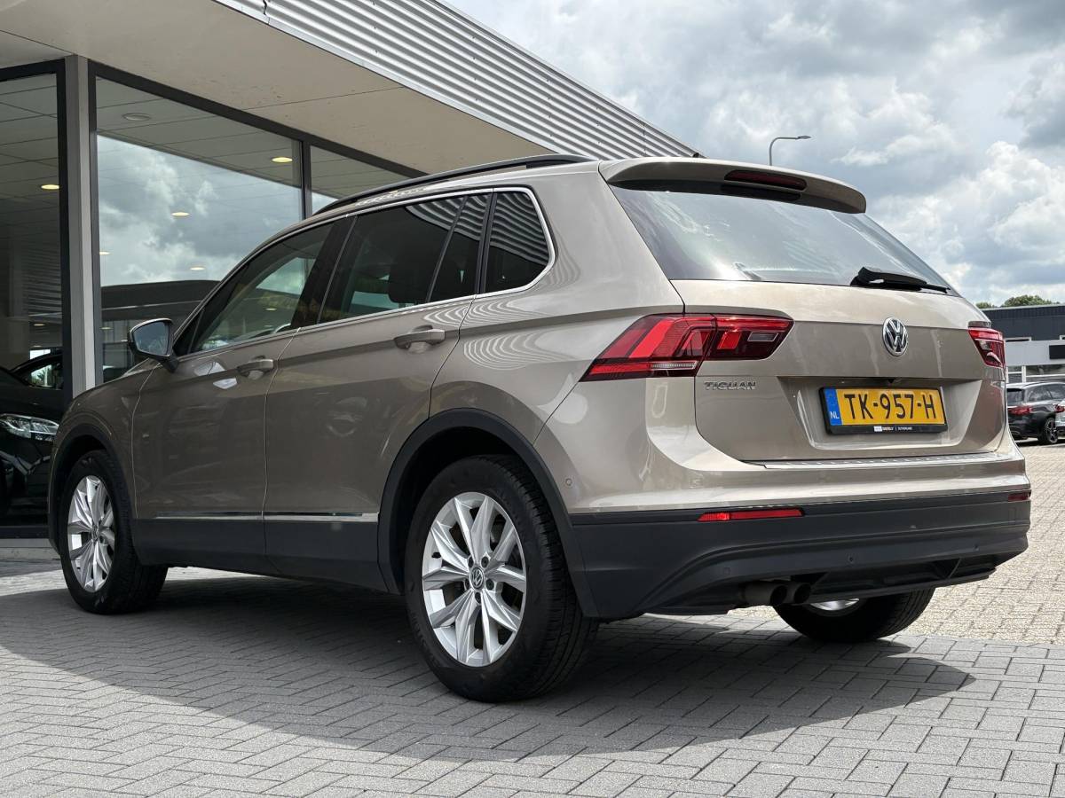 Volkswagen Tiguan Volkswagen Tiguan 1.4 TSI Comfortline 125pk | Wegklapbare Trekhaak | Adaptive Cruise | Navi | Carplay |