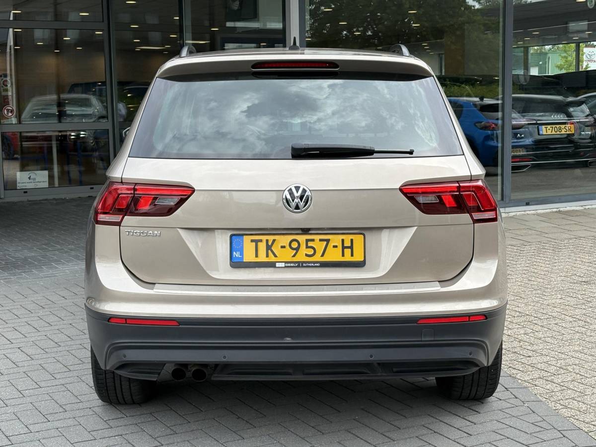 Volkswagen Tiguan Volkswagen Tiguan 1.4 TSI Comfortline 125pk | Wegklapbare Trekhaak | Adaptive Cruise | Navi | Carplay |