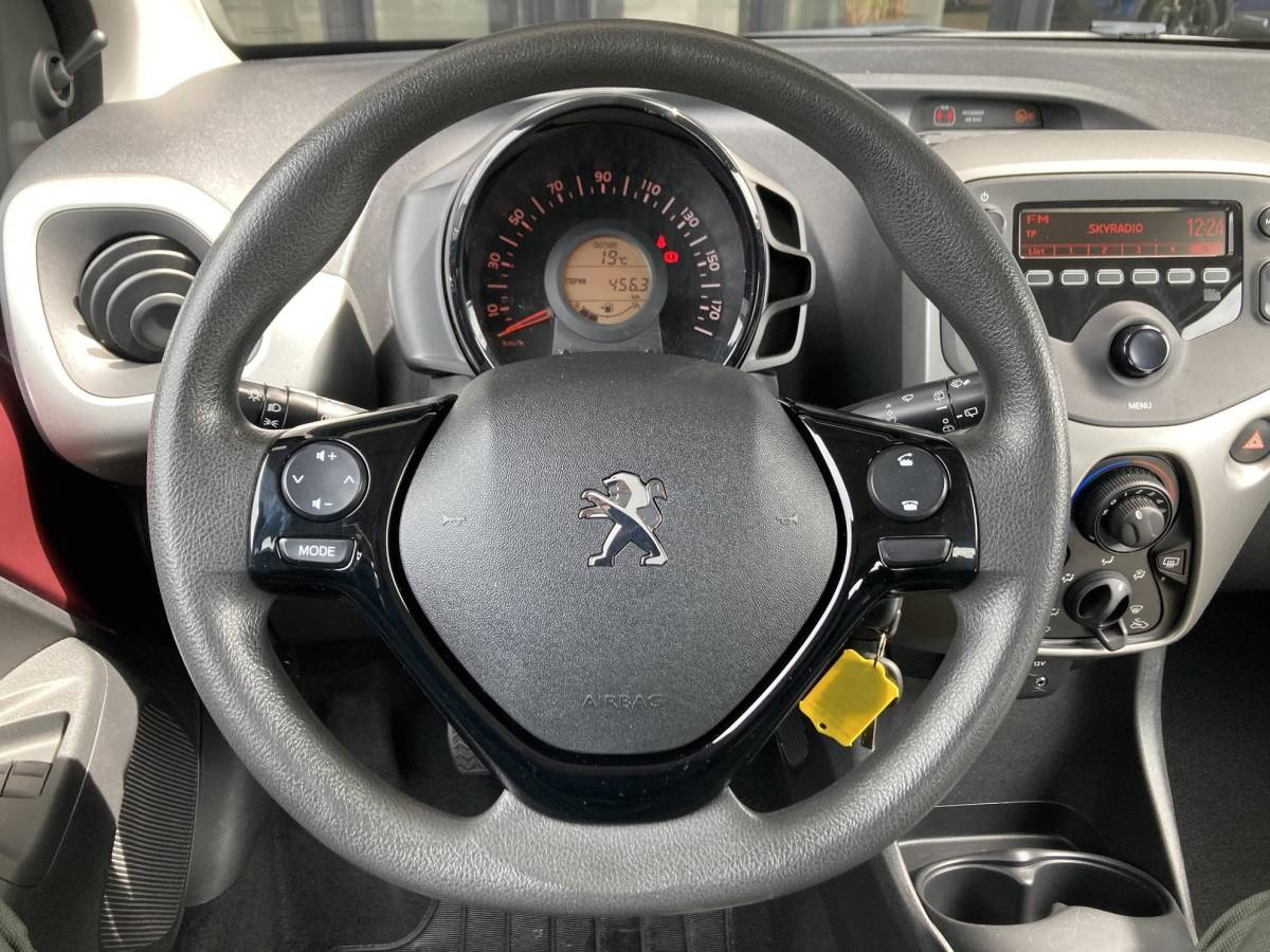 Peugeot 108 Peugeot 108 1.0 e-VTi Active | Airco | Zuinig | Bluetooth | Centrale deurvergrendeling | USB | 5 Deuren | Metallic lak