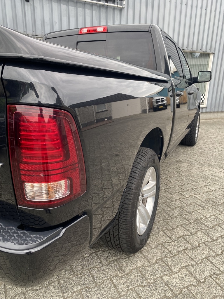 Dodge Ram Dodge Ram Sport Black 5.7 V8 4×4 LPG-3