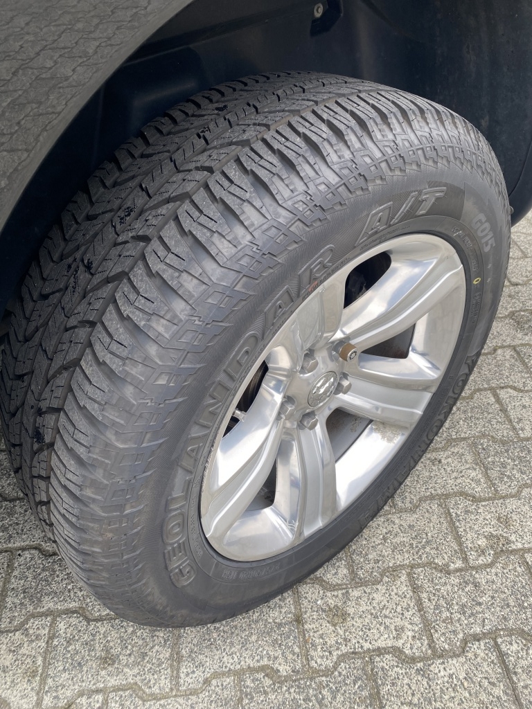 Dodge Ram Dodge Ram Sport Black 5.7 V8 4×4 LPG-3