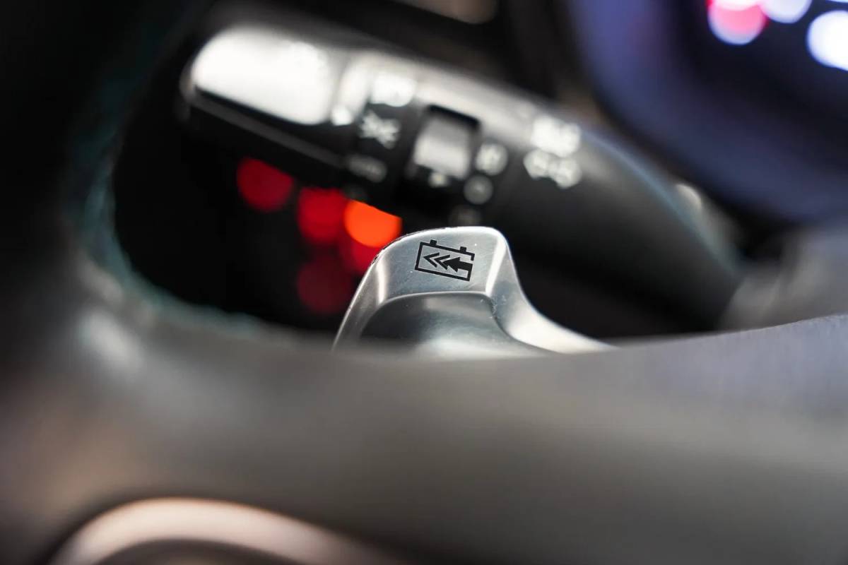 Kia e-Niro Kia e-Niro ExecutiveLine 64 kWh 3-fase [ Leder JBL Adapt.cruise LED ]