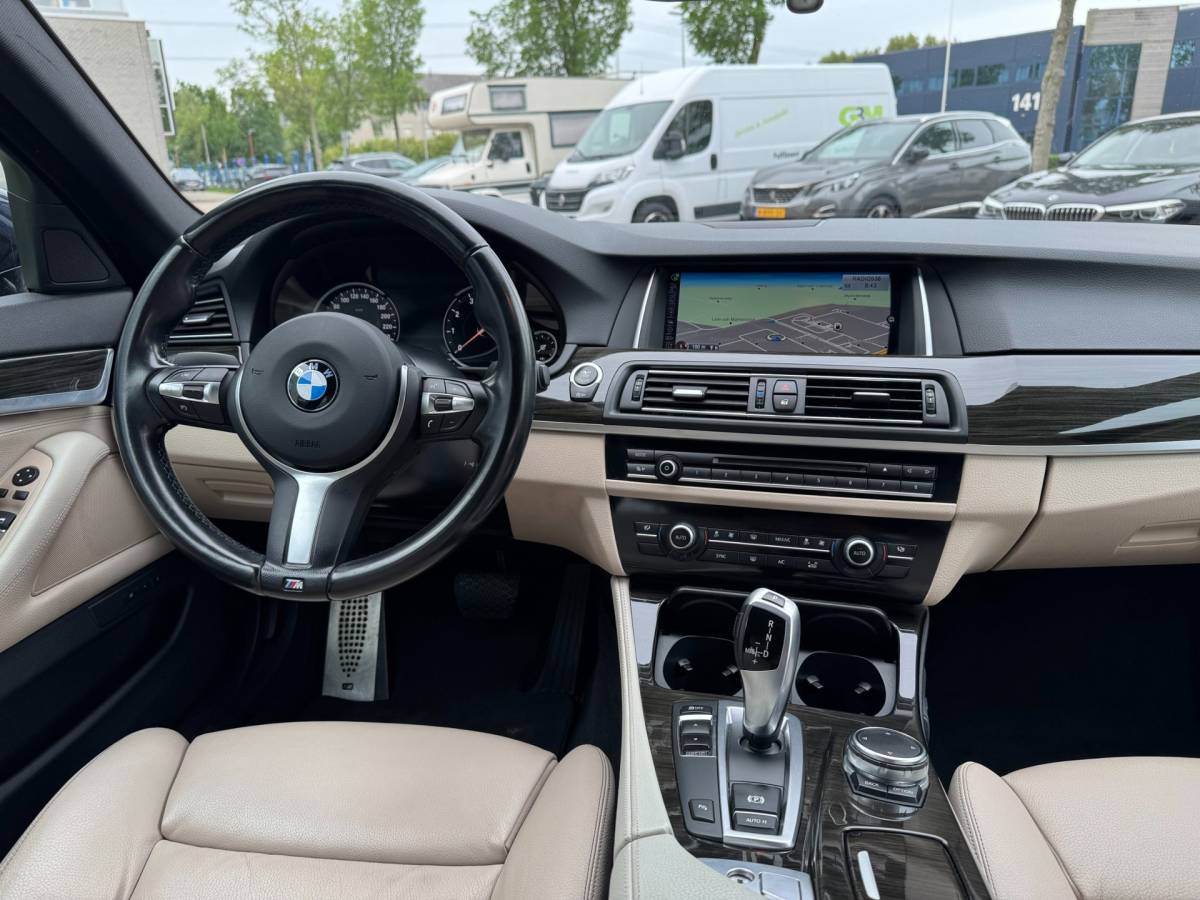 BMW 5 Serie BMW 5-serie 520i Executive M PAKKET!!