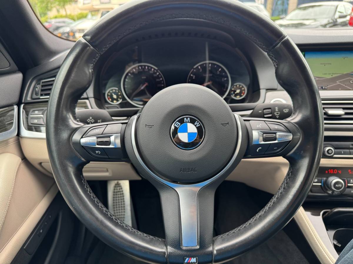 BMW 5 Serie BMW 5-serie 520i Executive M PAKKET!!