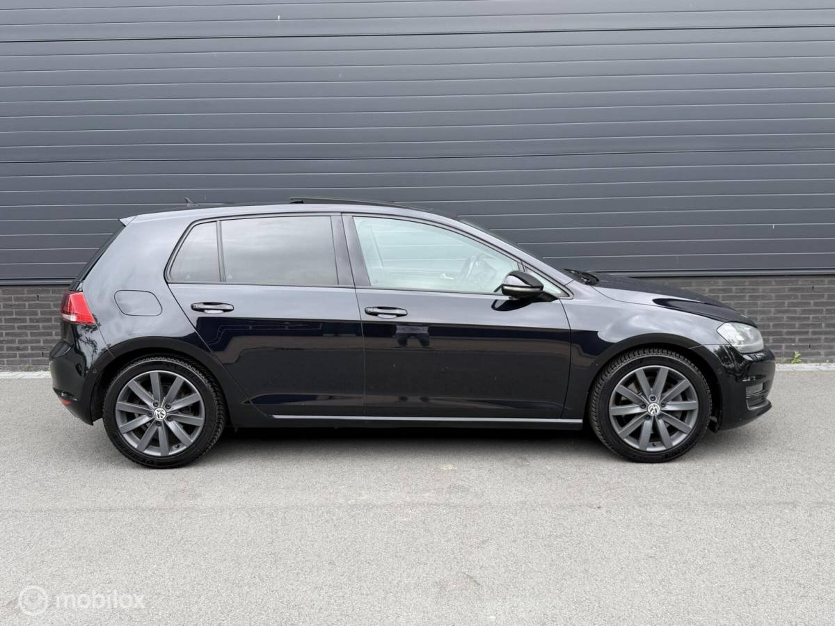Volkswagen Golf Volkswagen Golf 1.4 TSI ACT DSG Highline FULL OPTIONS !!