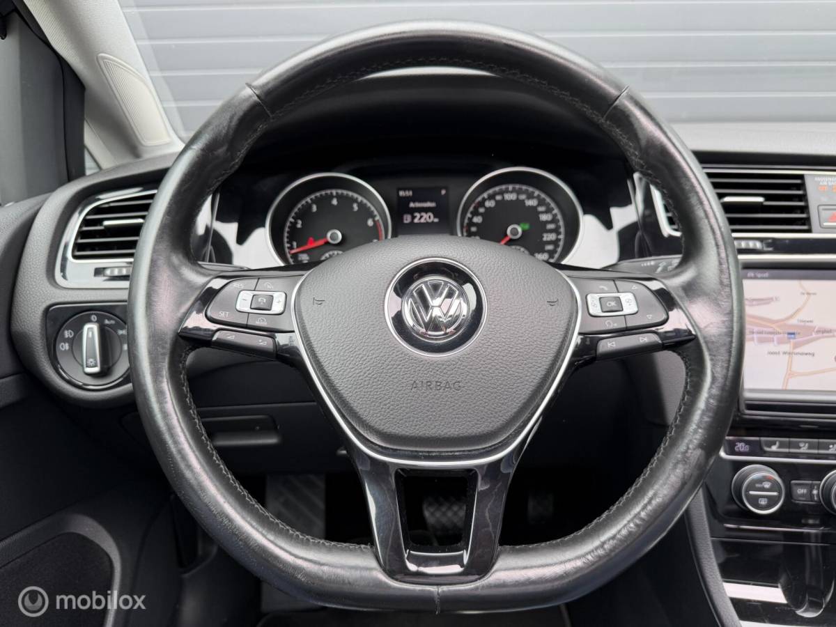 Volkswagen Golf Volkswagen Golf 1.4 TSI ACT DSG Highline FULL OPTIONS !!