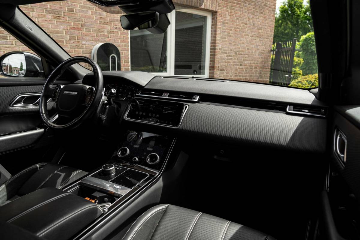 Land Rover Range Rover Velar Land Rover Range Rover Velar 2.0 P250 Turbo AWD R-Dynamic SE 250 PK Camera Meridian Keyless Stoel/stuurverw. 20”