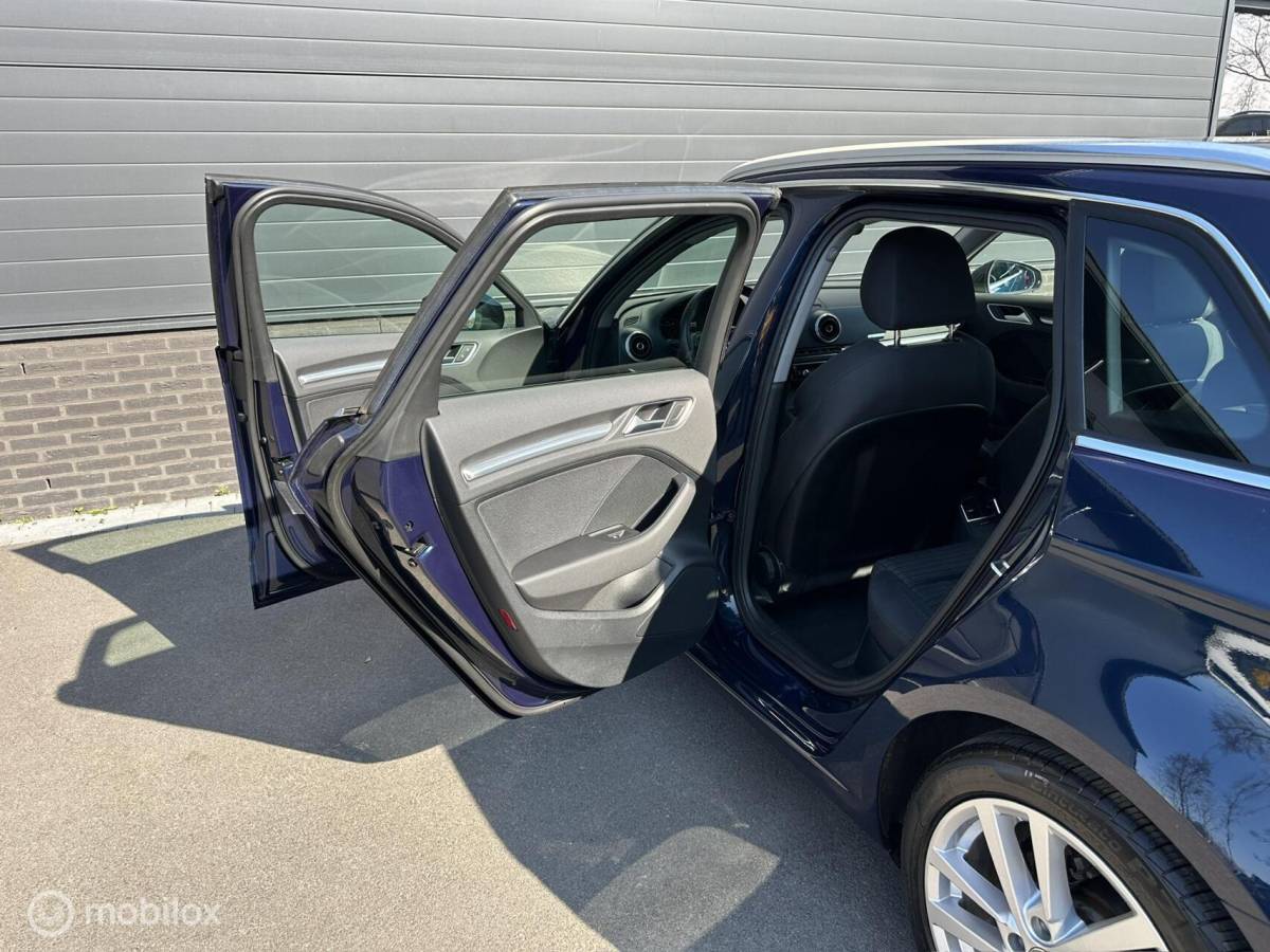 Audi A3 Audi A3 Sportback 1.0 TFSI Sport CLIMA*NAV*PDC*STOELVERW*ENZ