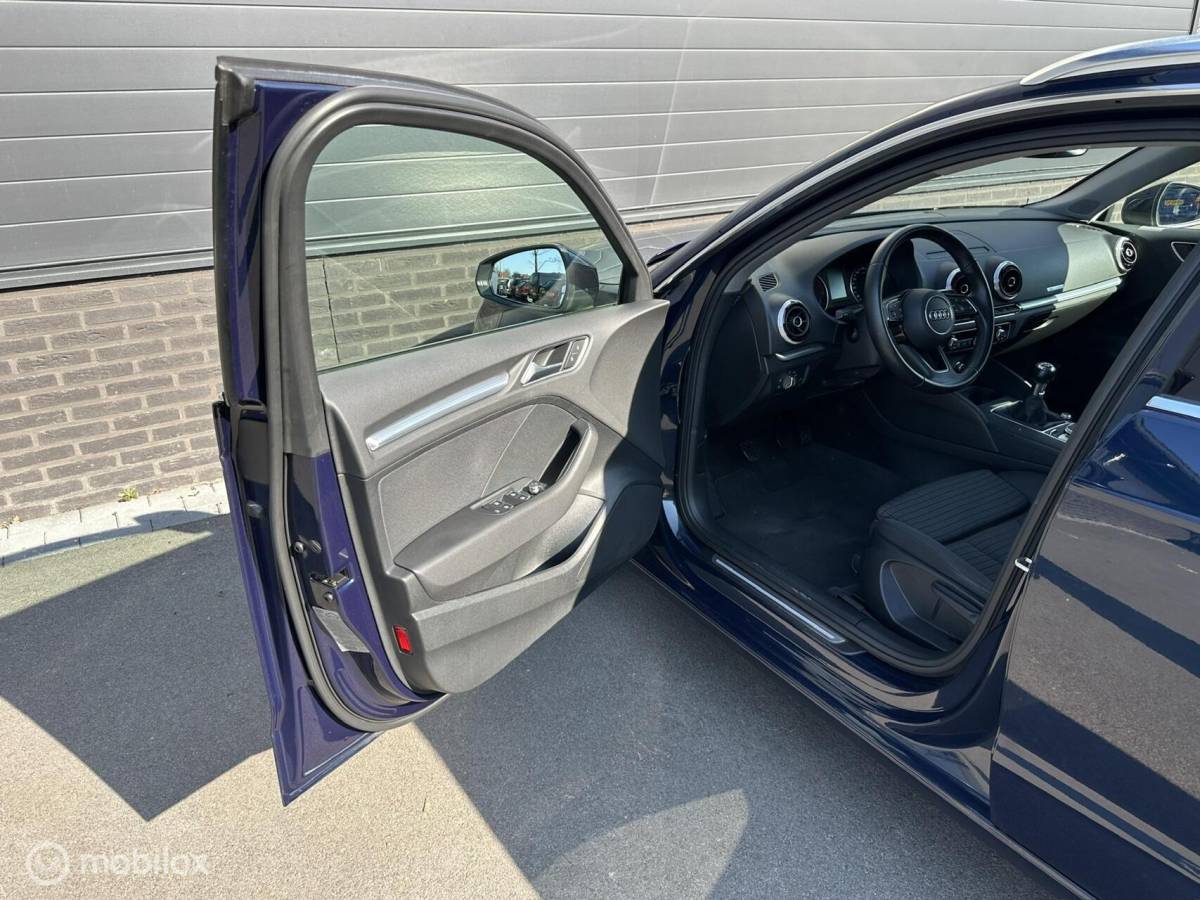 Audi A3 Audi A3 Sportback 1.0 TFSI Sport CLIMA*NAV*PDC*STOELVERW*ENZ