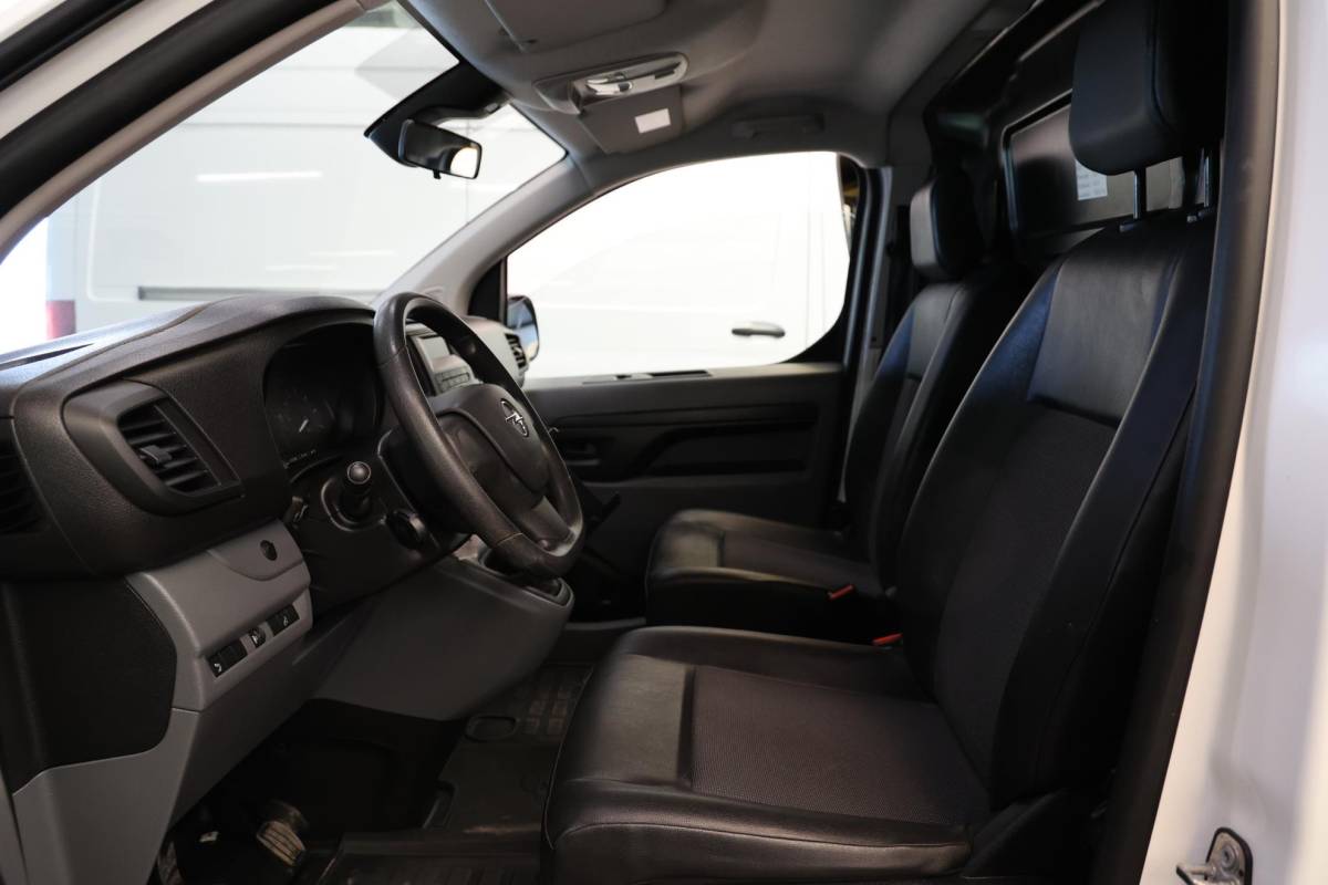 Opel Vivaro Opel Vivaro 1.5 CDTI L3H1 LANG IMPERIAAL