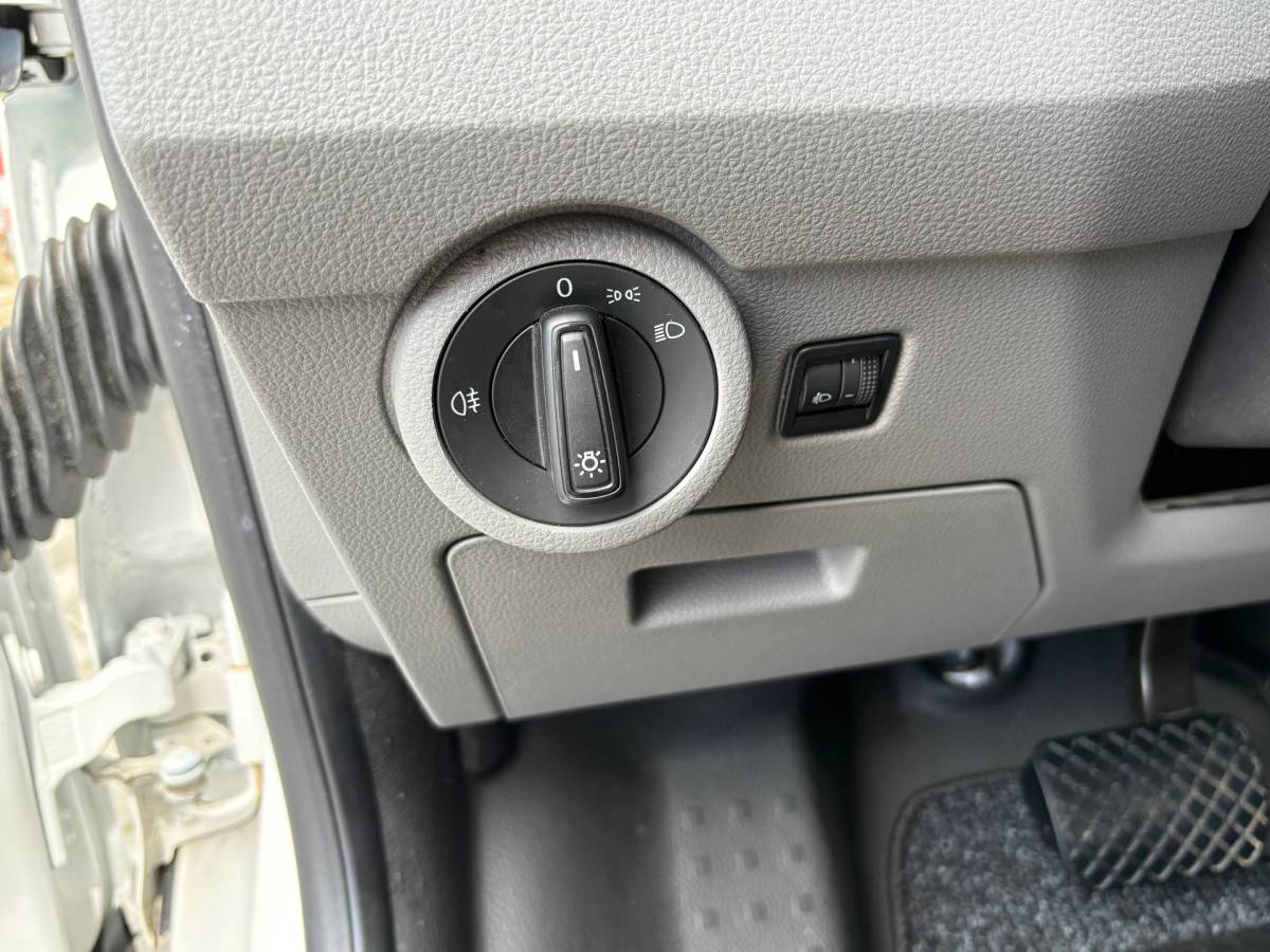 Volkswagen Transporter Volkswagen TRANSPORTER 2.0 TDI L2H1 150PK!|DSG Automaat|lichtmetalen velgen|airco|achteruitrijcamera|apple carplay|drie zitplaatse