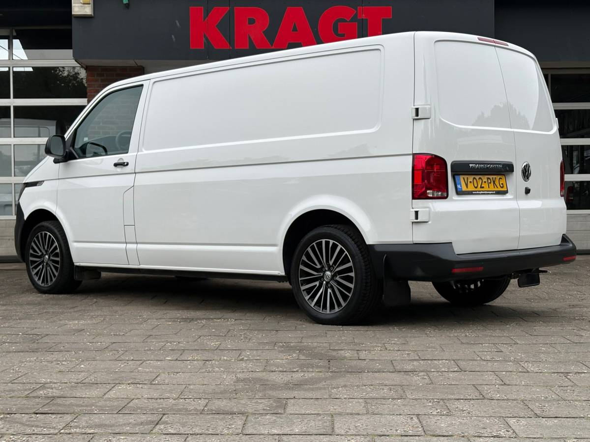 Volkswagen Transporter Volkswagen TRANSPORTER 2.0 TDI L2H1 150PK!|DSG Automaat|lichtmetalen velgen|airco|achteruitrijcamera|apple carplay|drie zitplaatse