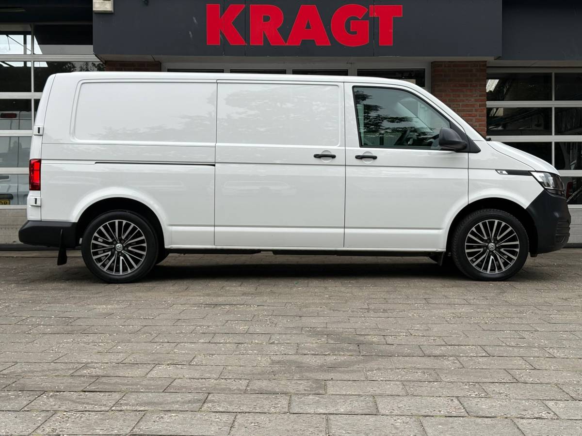 Volkswagen Transporter Volkswagen TRANSPORTER 2.0 TDI L2H1 150PK!|DSG Automaat|lichtmetalen velgen|airco|achteruitrijcamera|apple carplay|drie zitplaatse