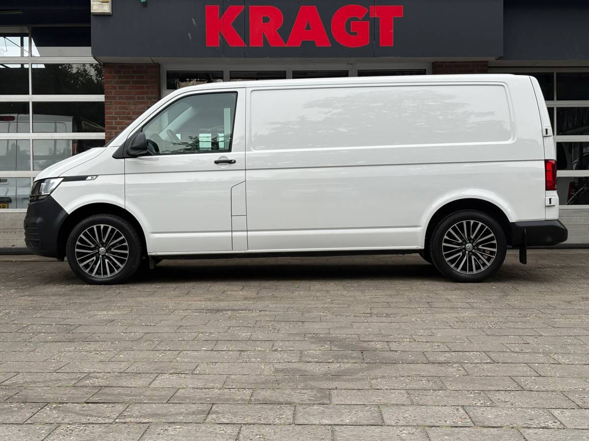 Volkswagen Transporter Volkswagen TRANSPORTER 2.0 TDI L2H1 150PK!|DSG Automaat|lichtmetalen velgen|airco|achteruitrijcamera|apple carplay|drie zitplaatse