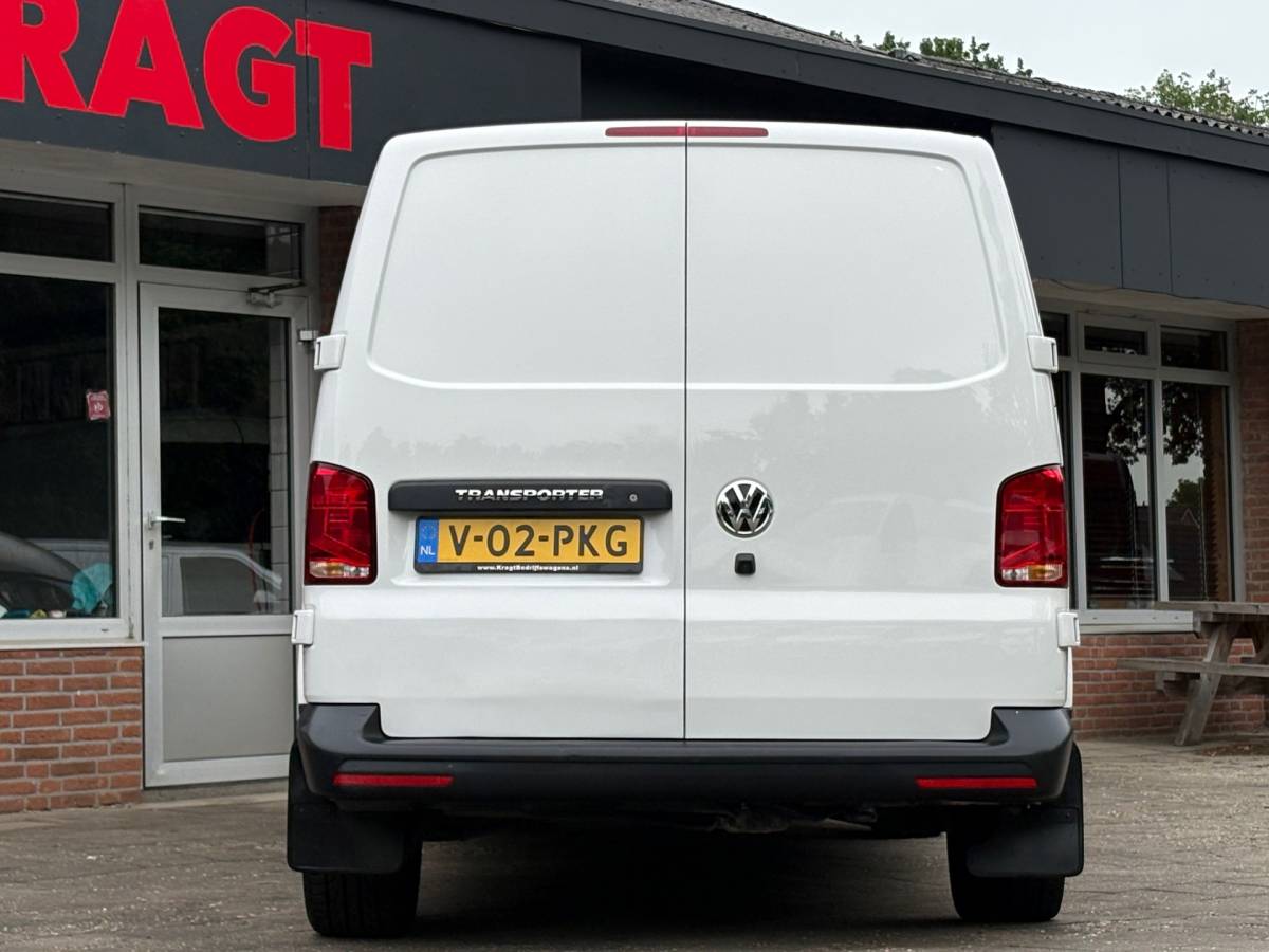 Volkswagen Transporter Volkswagen TRANSPORTER 2.0 TDI L2H1 150PK!|DSG Automaat|lichtmetalen velgen|airco|achteruitrijcamera|apple carplay|drie zitplaatse