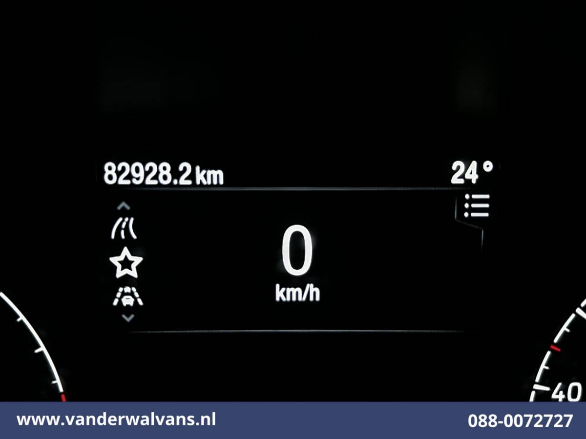 Ford Transit Ford Transit 2.0 TDCI 130pk L3H3 Euro6 Airco | Camera | Apple Carplay | Cruisecontrol Android Auto, Verwarmde Voorruit, Parkeersensoren, Bijrijdersbank