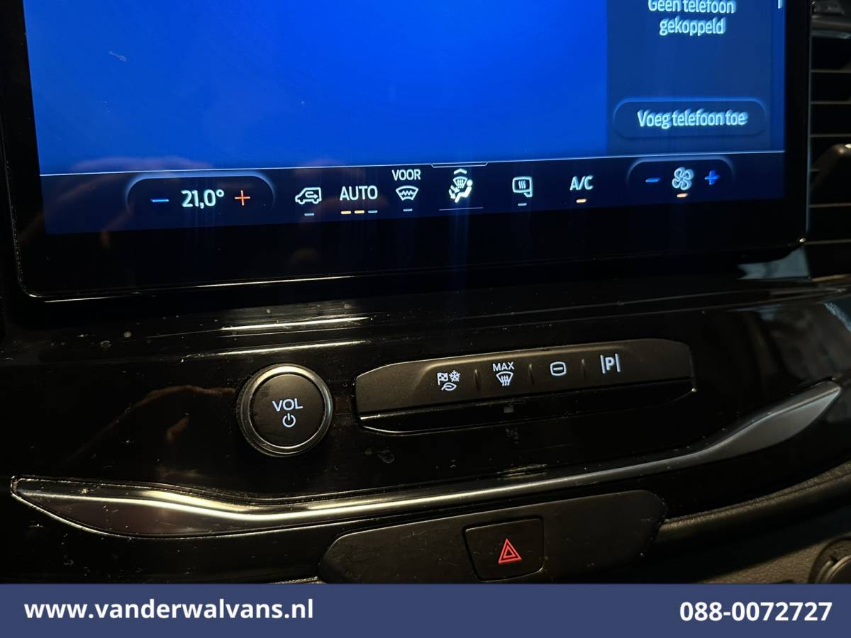 Ford Transit Ford Transit 2.0 TDCI 130pk L3H3 Euro6 Airco | Camera | Apple Carplay | Cruisecontrol Android Auto, Verwarmde Voorruit, Parkeersensoren, Bijrijdersbank