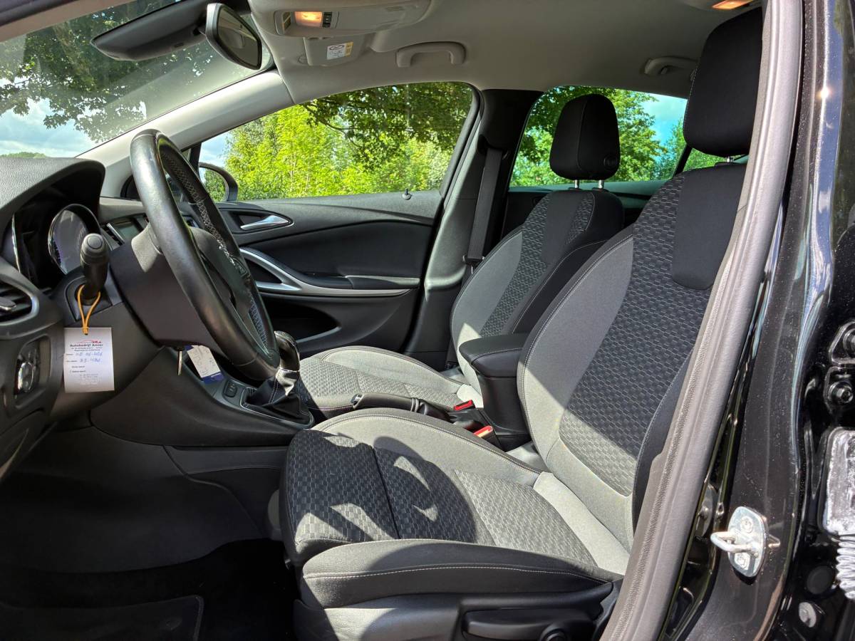 Opel Astra Opel Astra 1.2 Edition | 1e eigenaar + Navi + Camera + Airco nu € 10.975,-!!!