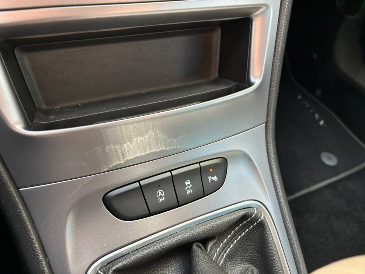 Opel Astra Opel Astra 1.2 Edition | 1e eigenaar + Navi + Camera + Airco nu € 10.975,-!!!