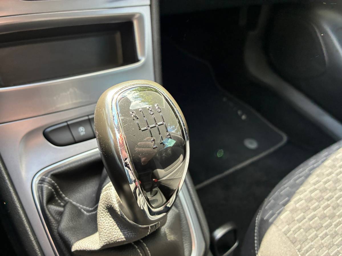 Opel Astra Opel Astra 1.2 Edition | 1e eigenaar + Navi + Camera + Airco nu € 10.975,-!!!