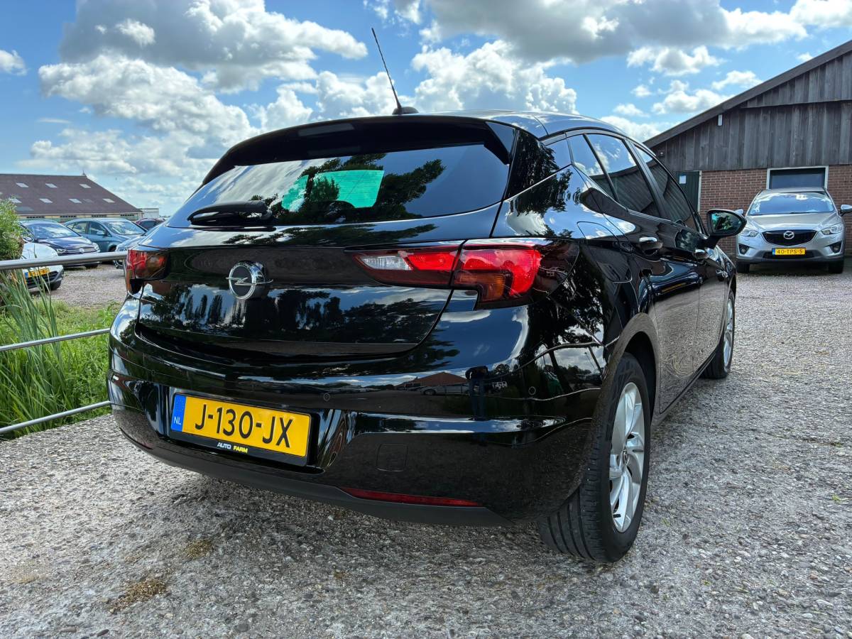 Opel Astra Opel Astra 1.2 Edition | 1e eigenaar + Navi + Camera + Airco nu € 10.975,-!!!