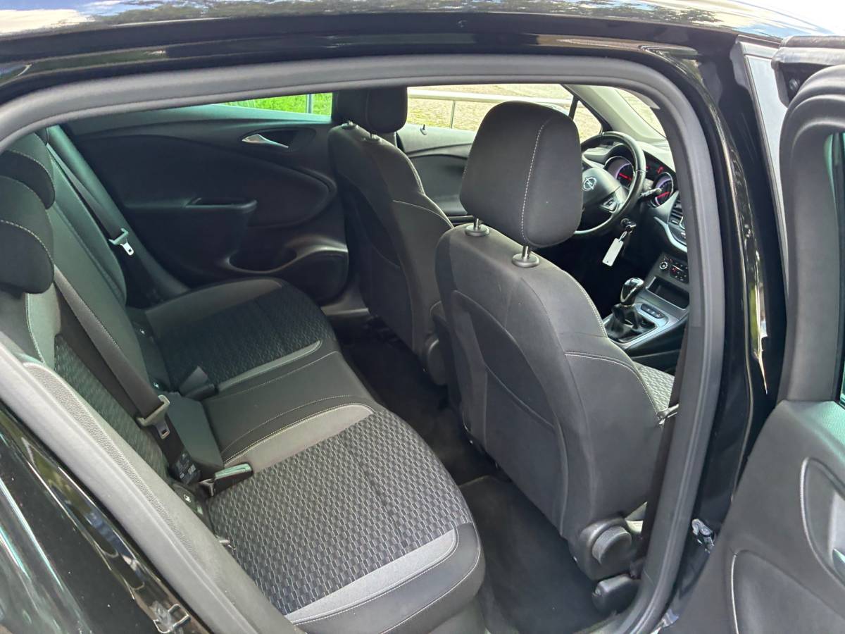Opel Astra Opel Astra 1.2 Edition | 1e eigenaar + Navi + Camera + Airco nu € 10.975,-!!!