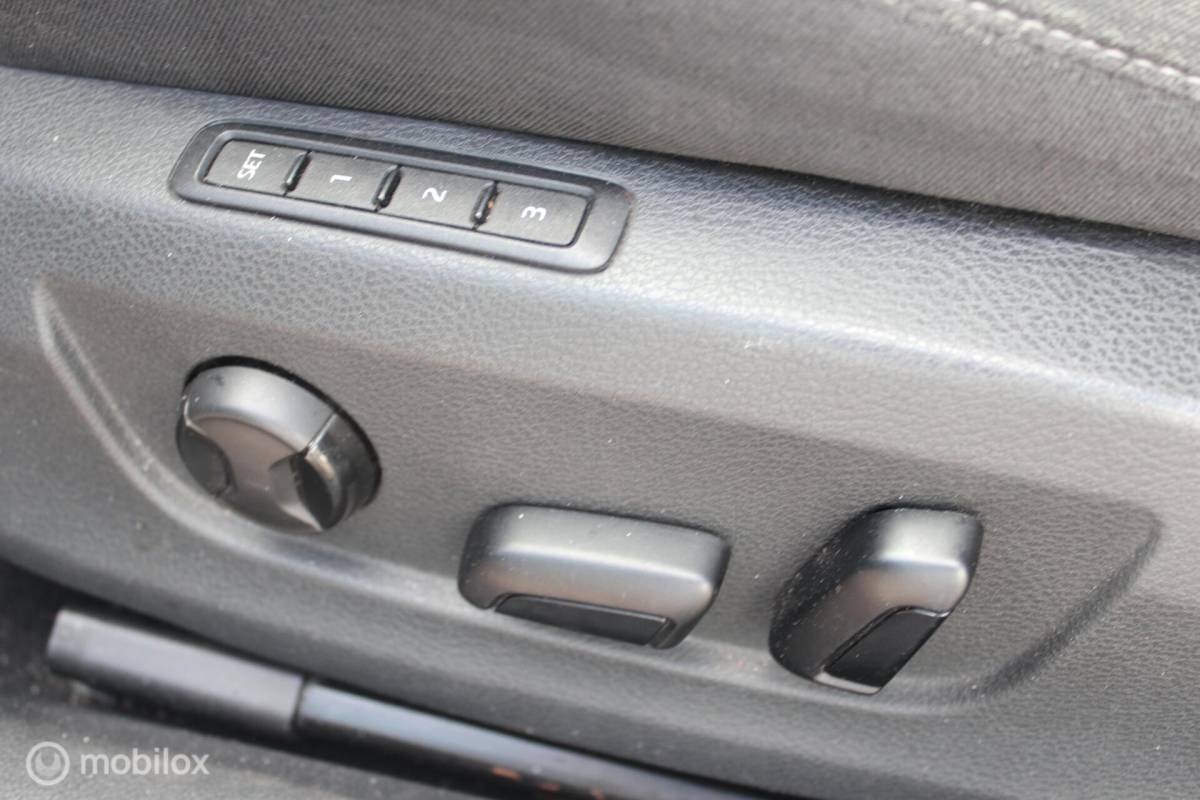 Škoda Superb Skoda Superb Combi 1.6 TDI Winterpakket/18Inch/Memory/Trekhaak
