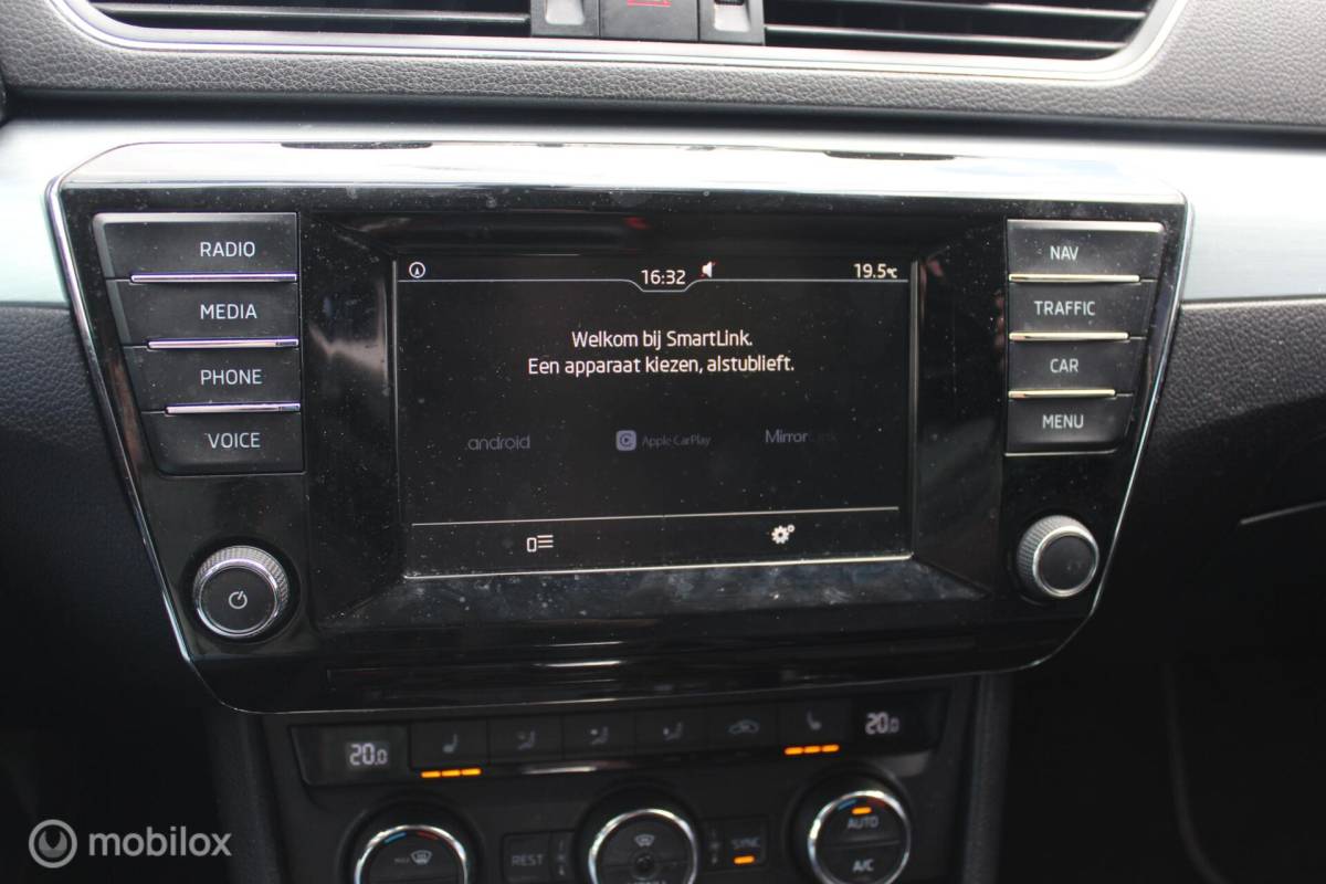 Škoda Superb Skoda Superb Combi 1.6 TDI Winterpakket/18Inch/Memory/Trekhaak