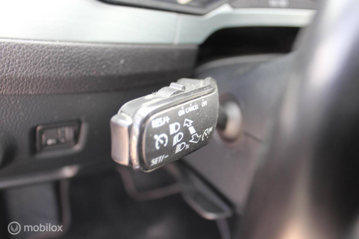Škoda Superb Skoda Superb Combi 1.6 TDI Winterpakket/18Inch/Memory/Trekhaak