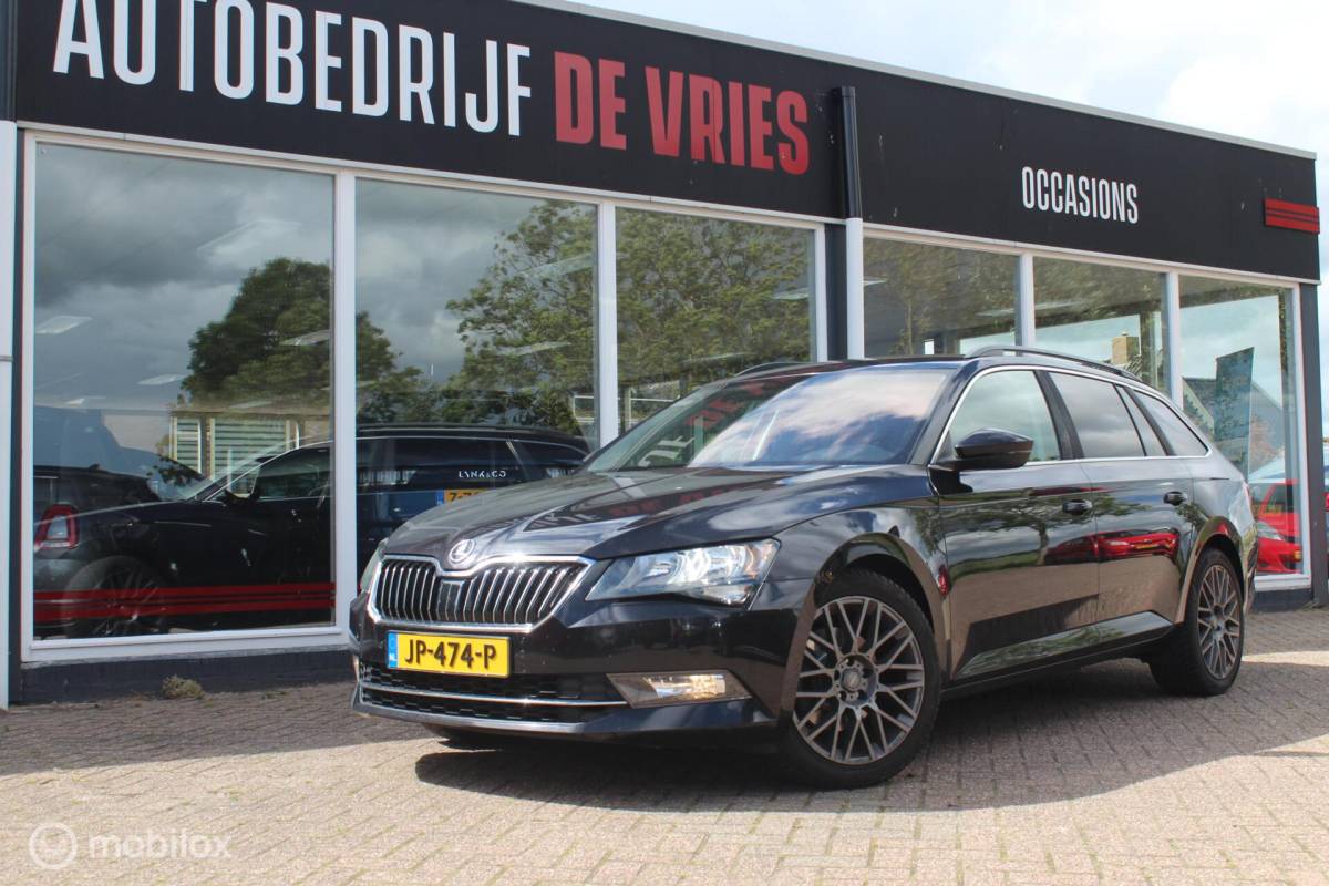Škoda Superb Skoda Superb Combi 1.6 TDI Winterpakket/18Inch/Memory/Trekhaak