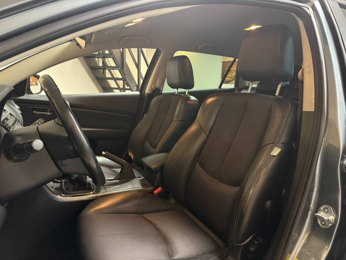 Mazda 6 Mazda 6 Sportbreak 1.8 Exclusive GT *Top onderhouden!* All-season|Stoelverw.|Cruise|PDC|NAP