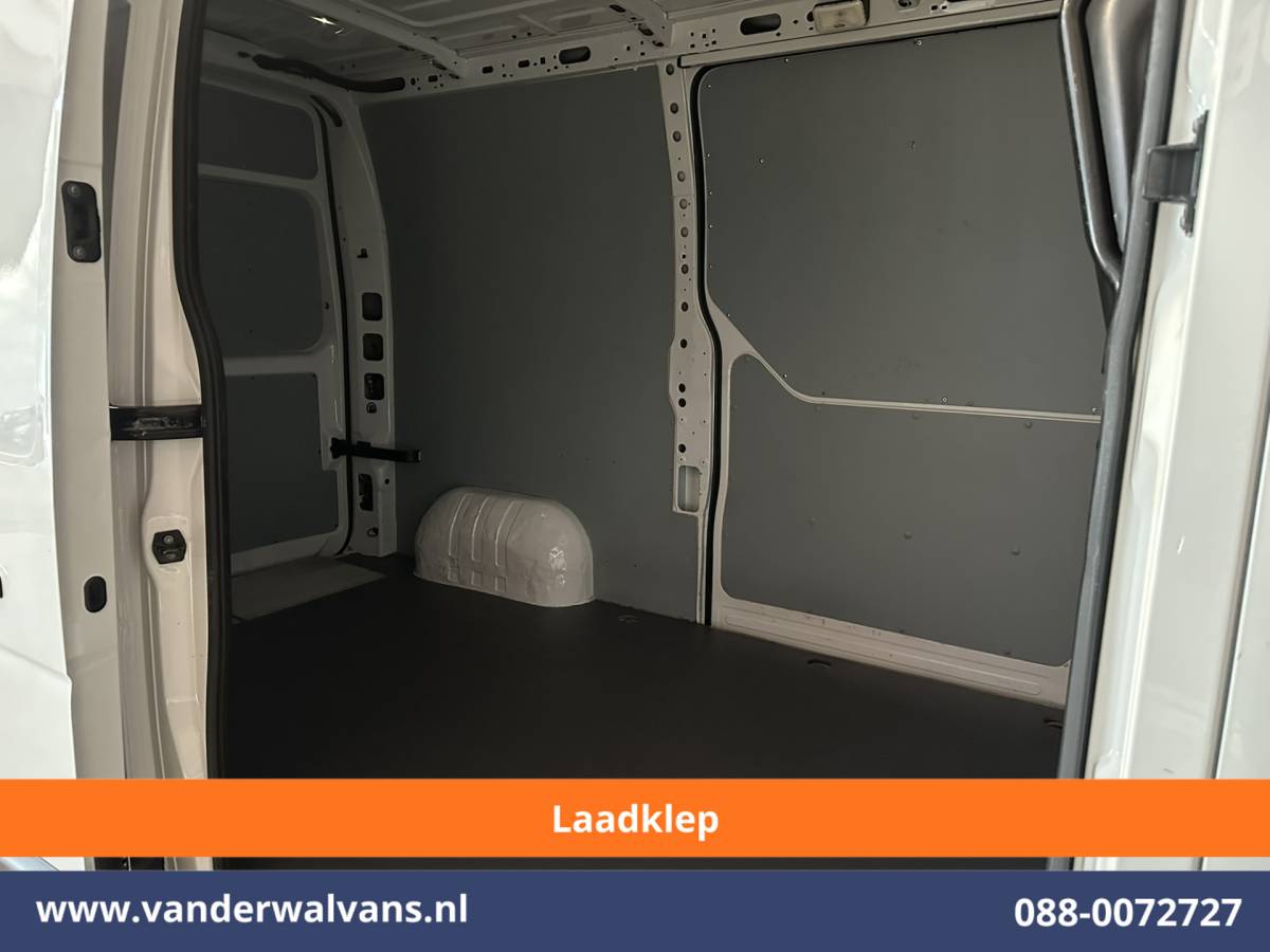 Renault Master Renault Master 2.3 dCi 150pk L2H2 Euro6 Airco | Laadklep | 2x Zijdeur | Camera | Navigatie | LED | Cruisecontrol Parkeersensoren, Bijrijdersbank