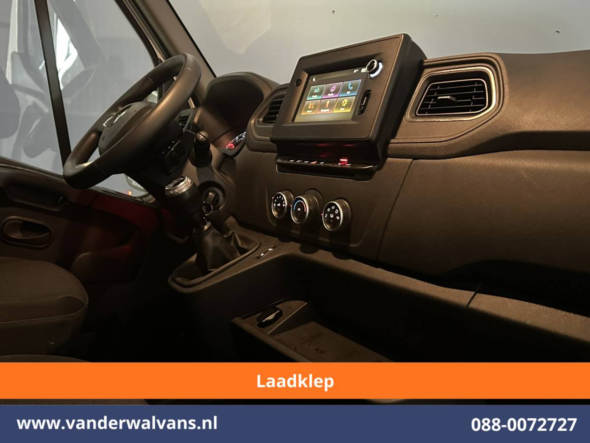 Renault Master Renault Master 2.3 dCi 150pk L2H2 Euro6 Airco | Laadklep | 2x Zijdeur | Camera | Navigatie | LED | Cruisecontrol Parkeersensoren, Bijrijdersbank