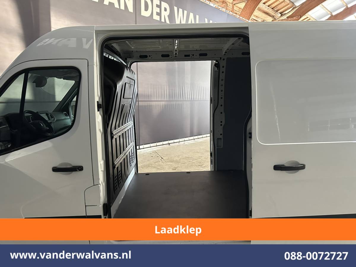 Renault Master Renault Master 2.3 dCi 150pk L2H2 Euro6 Airco | Laadklep | 2x Zijdeur | Camera | Navigatie | LED | Cruisecontrol Parkeersensoren, Bijrijdersbank
