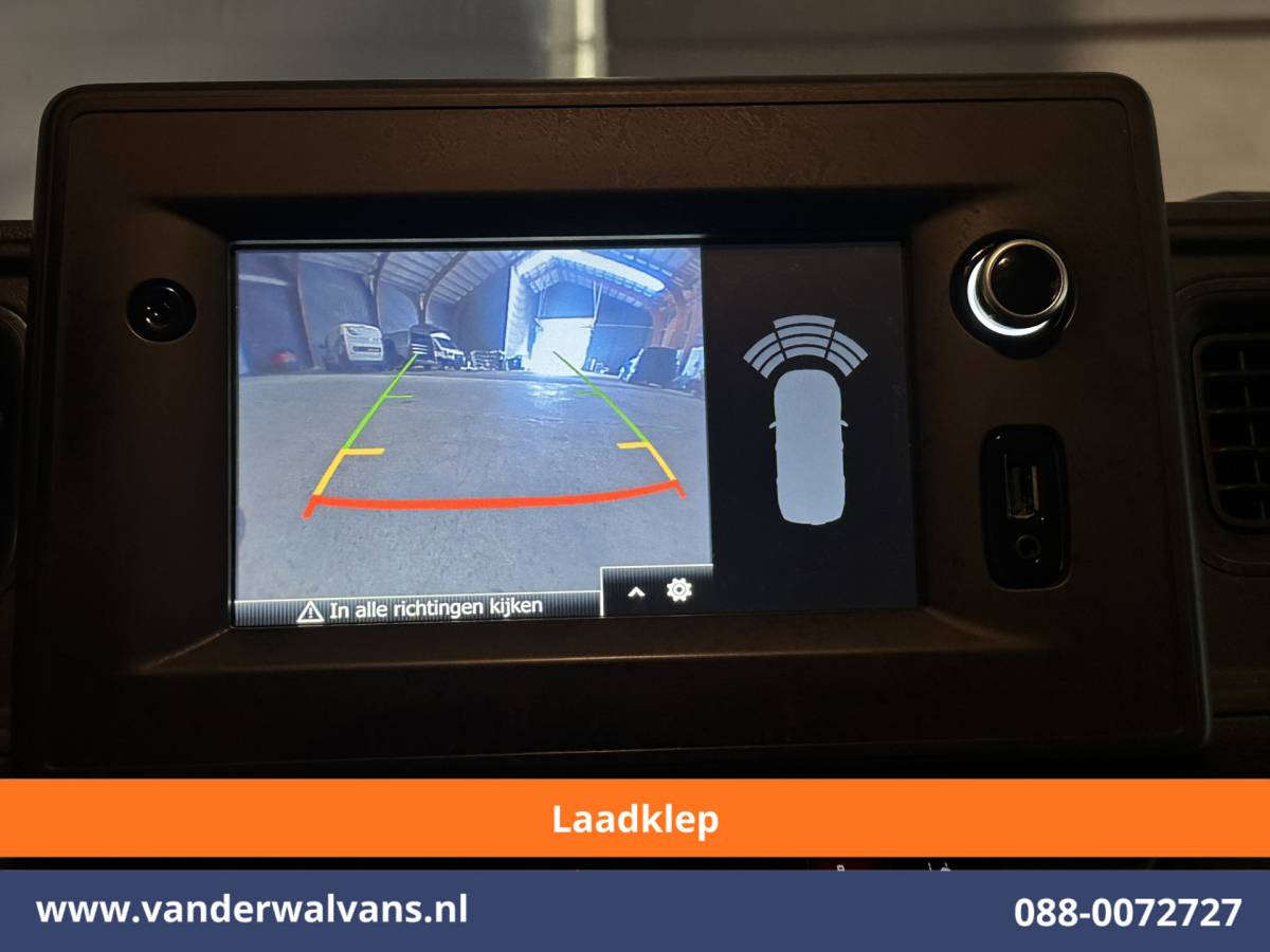 Renault Master Renault Master 2.3 dCi 150pk L2H2 Euro6 Airco | Laadklep | 2x Zijdeur | Camera | Navigatie | LED | Cruisecontrol Parkeersensoren, Bijrijdersbank
